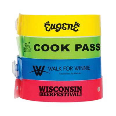 custom-printed-vinyl-wristbands